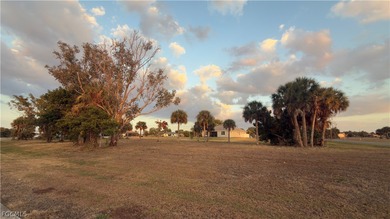 Seller Motivated Prime Cul-de-Sac Lot Near Burnt Store Marina | - photo 5