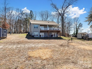 WOW-Lake Norman water views from this fabulous ranch home with a - photo 31
