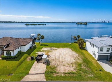 Caloosahatchee River Lot For Sale in North Fort Myers Florida