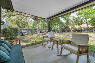 Welcome to highly sought-after Bluewater Bay, where charm - photo 36