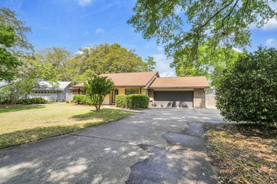 Welcome to highly sought-after Bluewater Bay, where charm - photo 43