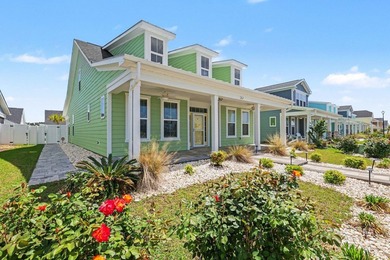 Enjoy the SPECTACULAR Lake View from the spacious front porch! - photo 2