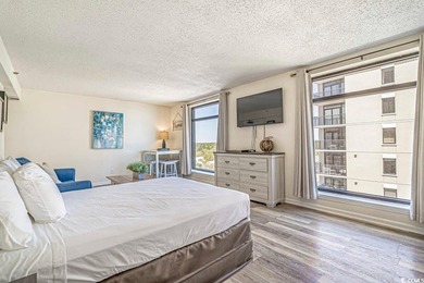 Welcome to Beach Colony, an exquisite oceanfront gem perched on - photo 3
