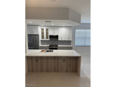 Beautiful unit in gorgeous quiet, gated community of Bridgewater - photo 3