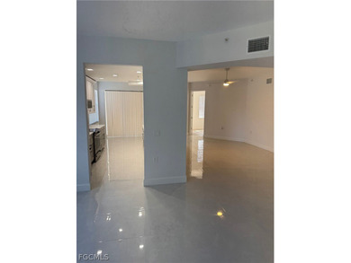 Beautiful unit in gorgeous quiet, gated community of Bridgewater - photo 6
