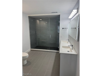 Beautiful unit in gorgeous quiet, gated community of Bridgewater - photo 7