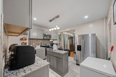 JUST LISTED! SPACIOUS 3 BEDROOM, 2 BATH HOME IN BRONX NY 10452! - photo 3