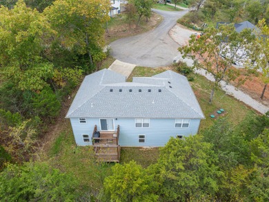 Lake Home For Sale in Reeds Spring, Missouri