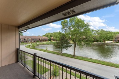 Great value in a prime location! This spacious condo is the - photo 12