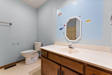 Great value in a prime location! This spacious condo is the - photo 15