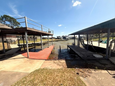 Lake Home For Sale in Gun Barrel City, Texas