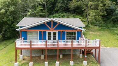 (private lake, pond, creek) Home For Sale in Sevierville Tennessee