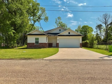 Lake Home For Sale in Trinidad, Texas
