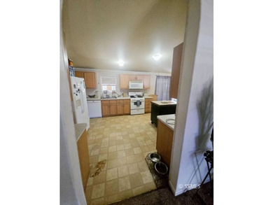 Priced to Sell! This well-maintained 3-bedroom, 2-bath home - photo 6