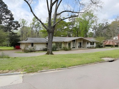 Give us a call for a showing on this huge home located in the - photo 1