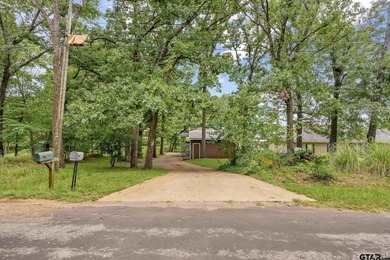 Enjoy lake front living in this charming 2-bedroom 2-bathroom - photo 3