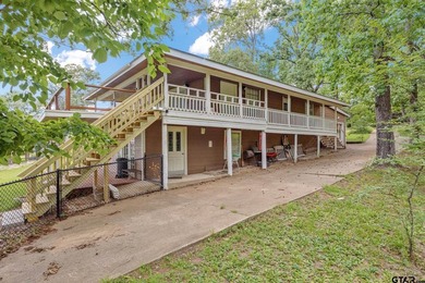 Enjoy lake front living in this charming 2-bedroom 2-bathroom - photo 5