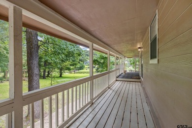 Enjoy lake front living in this charming 2-bedroom 2-bathroom - photo 6