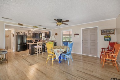 Enjoy lake front living in this charming 2-bedroom 2-bathroom - photo 8