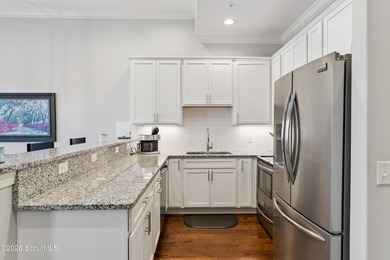 Rare opportunity to own a penthouse (top floor) in the Village - photo 11