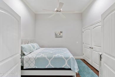 Rare opportunity to own a penthouse (top floor) in the Village - photo 13