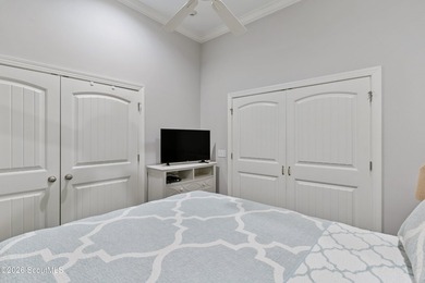 Rare opportunity to own a penthouse (top floor) in the Village - photo 14