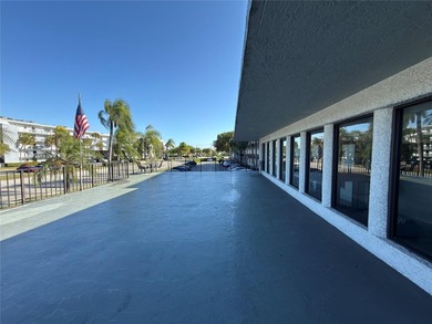Welcome to beautiful Boca Raton! This move-in ready unit is a - photo 15