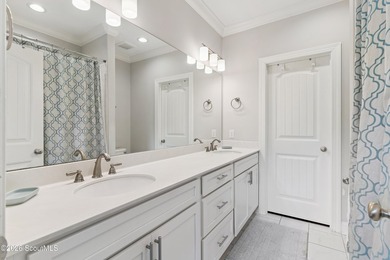 Rare opportunity to own a penthouse (top floor) in the Village - photo 17