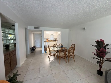Welcome to beautiful Boca Raton! This move-in ready unit is a - photo 20