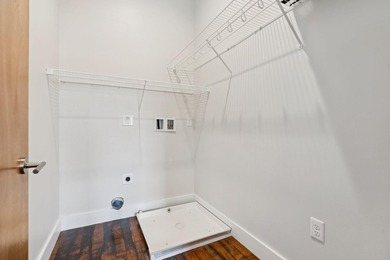 A fantastic two-bedroom, two-bath condo featuring a sun-filled - photo 21