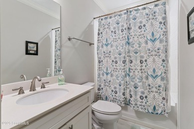 Rare opportunity to own a penthouse (top floor) in the Village - photo 22
