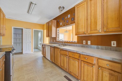 Three-bedroom, two-bath home situated on approximately 0.5 acres - photo 7