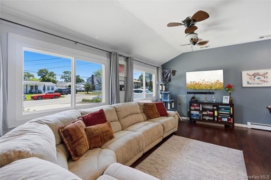 Lovely updated, expanded ranch in West Islip school district - photo 9