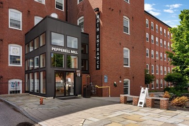 A fantastic two-bedroom, two-bath condo featuring a sun-filled - photo 50
