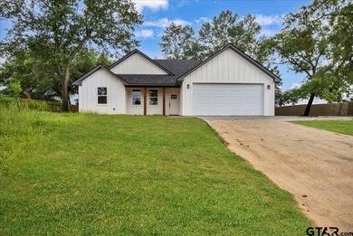 Lake Tyler Home For Sale in Whitehouse Texas