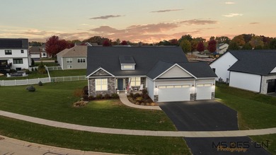 (private lake, pond, creek) Home For Sale in Sycamore Illinois