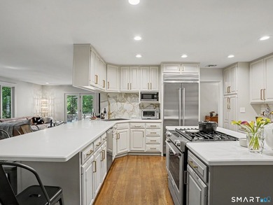 Spacious and beautifully updated ranch offering the perfect - photo 15