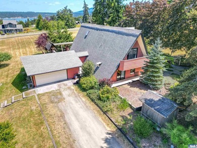 Nestled in the heart of sunny Sequim, this stunning A-frame home - photo 44