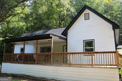 Lake Home For Sale in Toccoa, Georgia