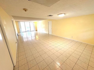 Exceptional opportunity to acquire a spacious 3-bedroom - photo 2