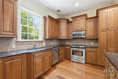 Welcome to upscale living in the heart of Savannah's downtown - photo 15