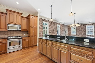Welcome to upscale living in the heart of Savannah's downtown - photo 16