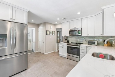 Welcome to 3 Walnut Place - Huntington Village living! This - photo 7