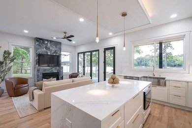 Stunning Modern Lakefront New Construction | 150 Ft of Lake - photo 23