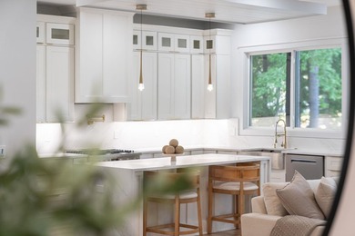 Stunning Modern Lakefront New Construction | 150 Ft of Lake - photo 25