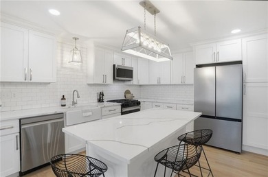 **SPACIOUS 1 BED UNIT, HUGE WALK-IN CLOSET, GREAT SEASONAL WATER - photo 8