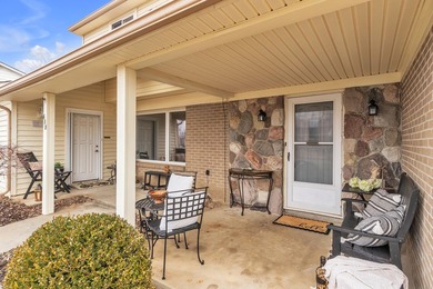 Welcome to this spacious and versatile home featuring 5 bedrooms