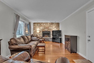 Welcome to this spacious and versatile home featuring 5 bedrooms