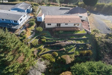 This residence offers expansive views of the Umpqua River - photo 41