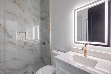 Stunning Modern Lakefront New Construction | 150 Ft of Lake - photo 44